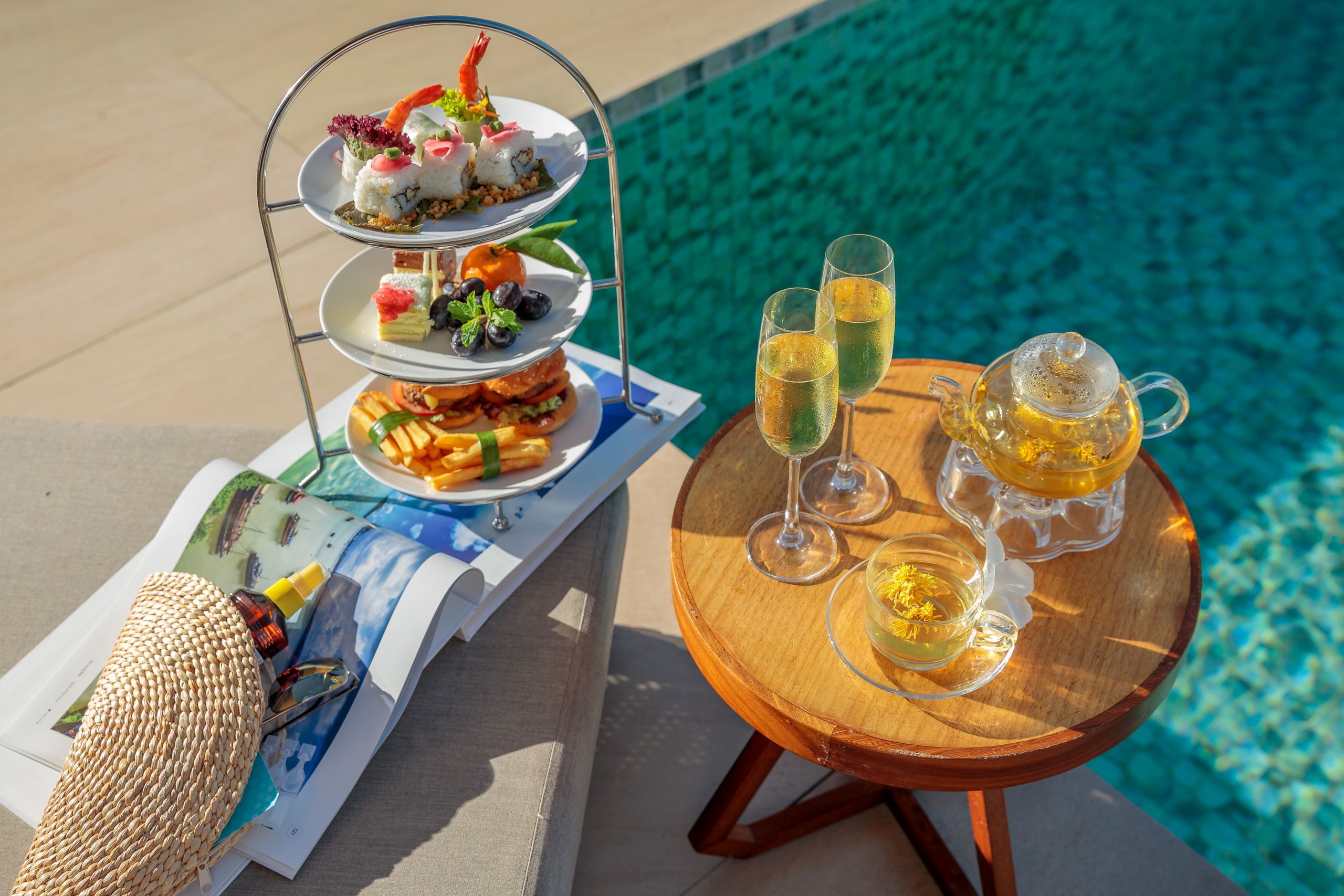 Apero am Pool